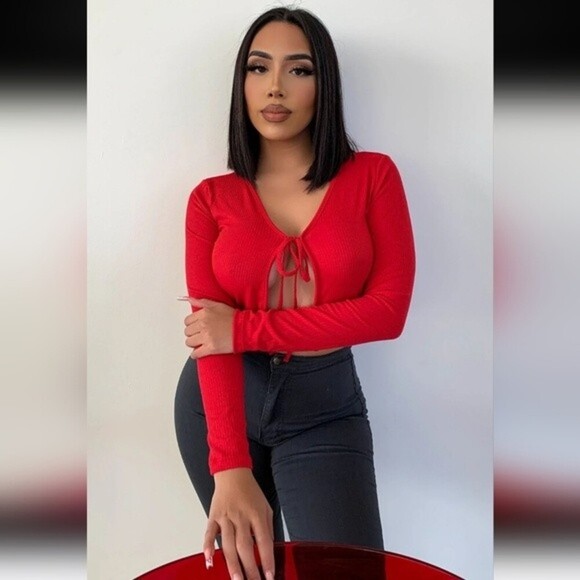 Fashion Nova Keep Them Tied Crop Top Red Ribbed Size Medium Long Sleeve Shirt - Picture 1 of 8